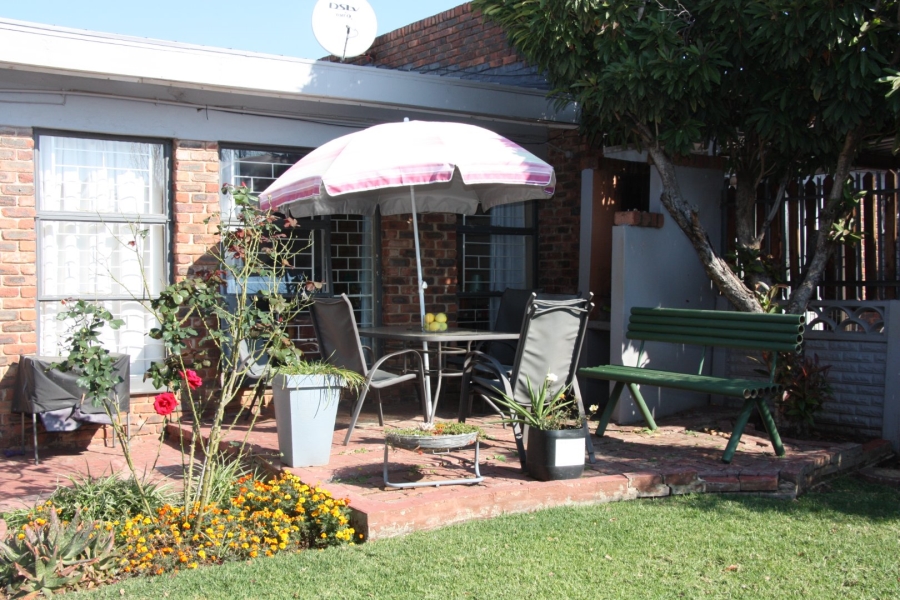 2 Bedroom Property for Sale in Pellissier Free State